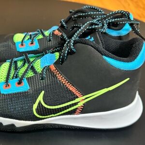 Nike Kyrie Flytrap IV GS in Bold Orange